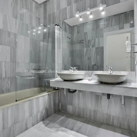 6 Con Wifi, Ac, Piscina Y Parking Gratis